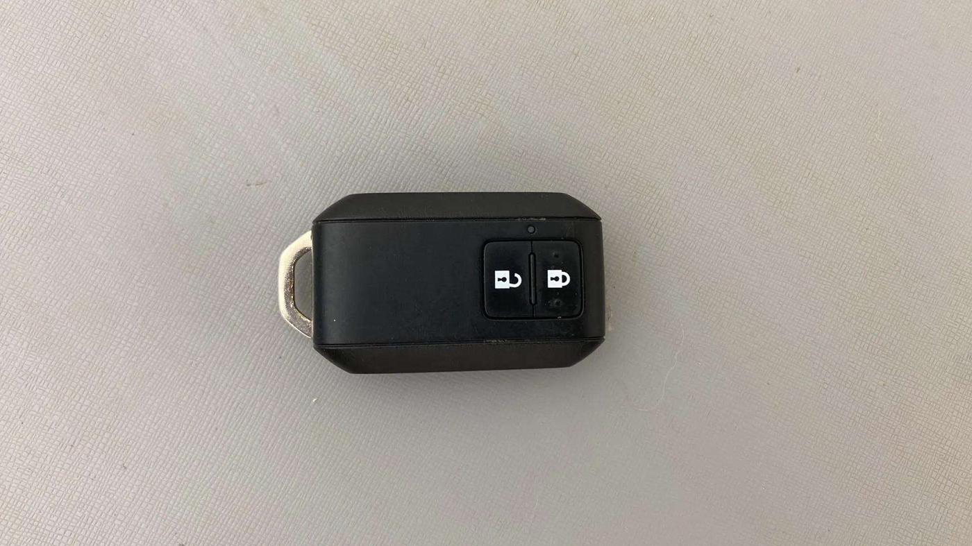 2021 Maruti Baleno ZETA PETROL 1.2, Petrol, Manual, 24,463 km, Key Close Up