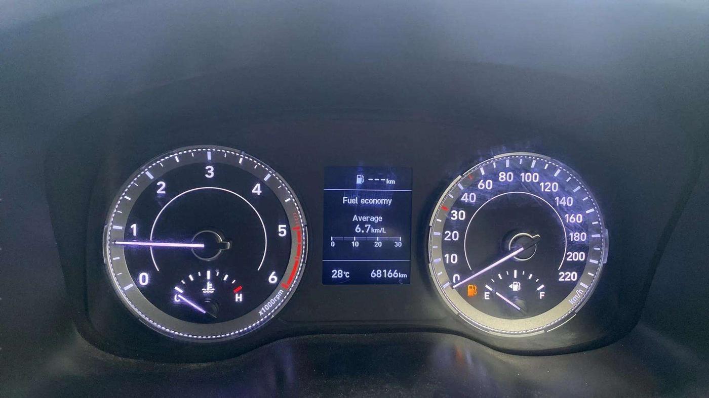 2022 Hyundai VENUE SX 1.5 (O) EXECUTIVE CRDI, Diesel, Manual, 68,426 km, Odometer Image