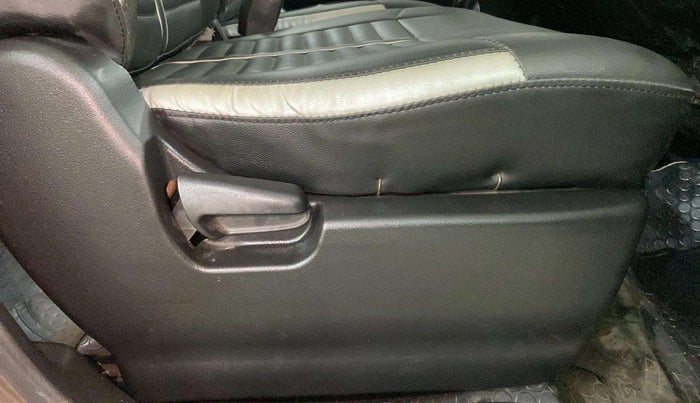 2015 Maruti Wagon R 1.0 VXI, Petrol, Manual, 10,596 km, Driver Side Adjustment Panel