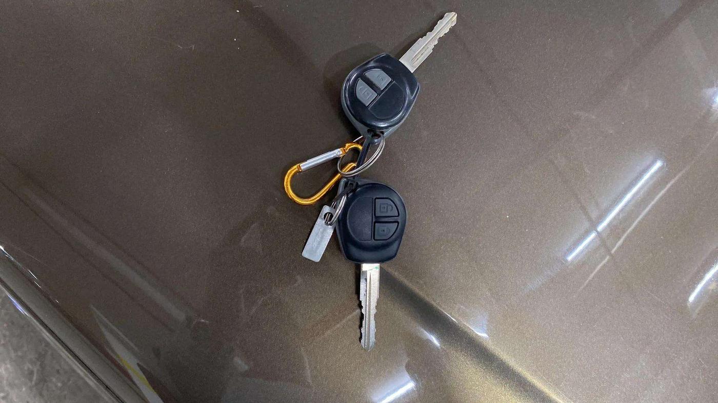 2015 Maruti Wagon R 1.0 VXI, Petrol, Manual, 10,596 km, Key Close Up