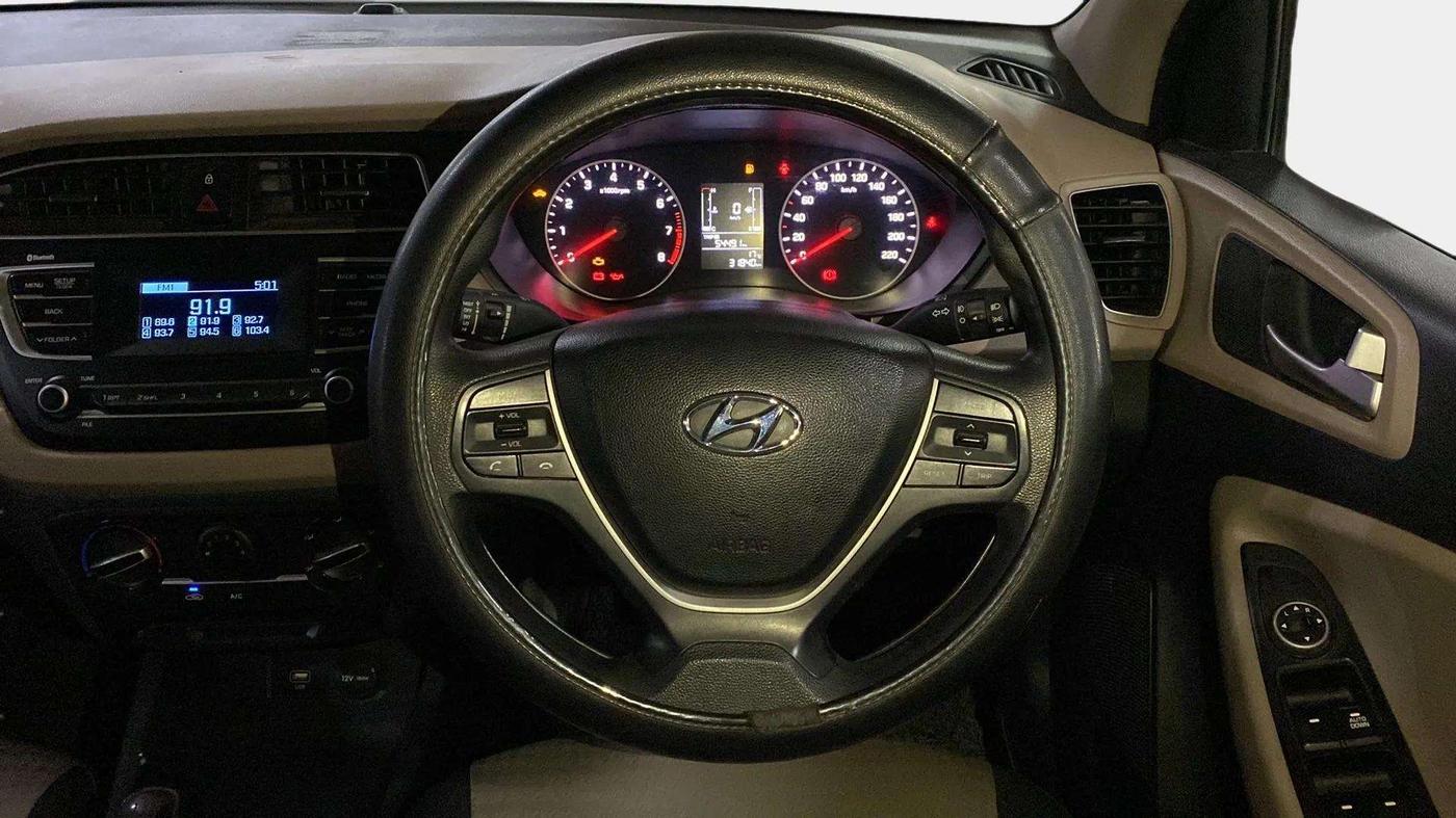 2019 Hyundai Elite i20 MAGNA PLUS 1.2, Petrol, Manual, 31,852 km, Steering Wheel Close Up