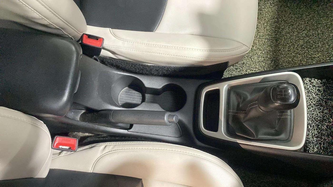 2019 Hyundai VENUE S 1.2, Petrol, Manual, 37,432 km, Gear Lever