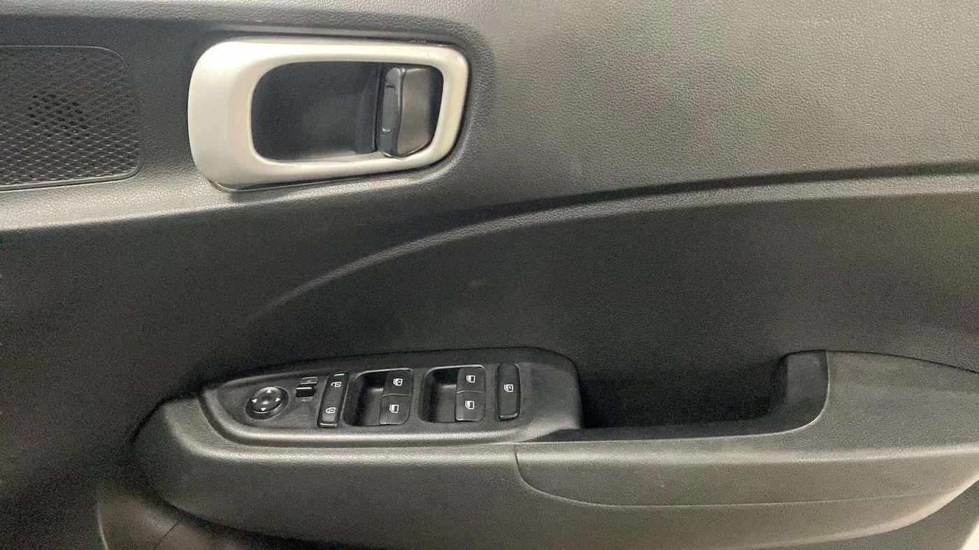 2019 Hyundai VENUE S 1.2, Petrol, Manual, 37,432 km, Driver Side Door Panels Control