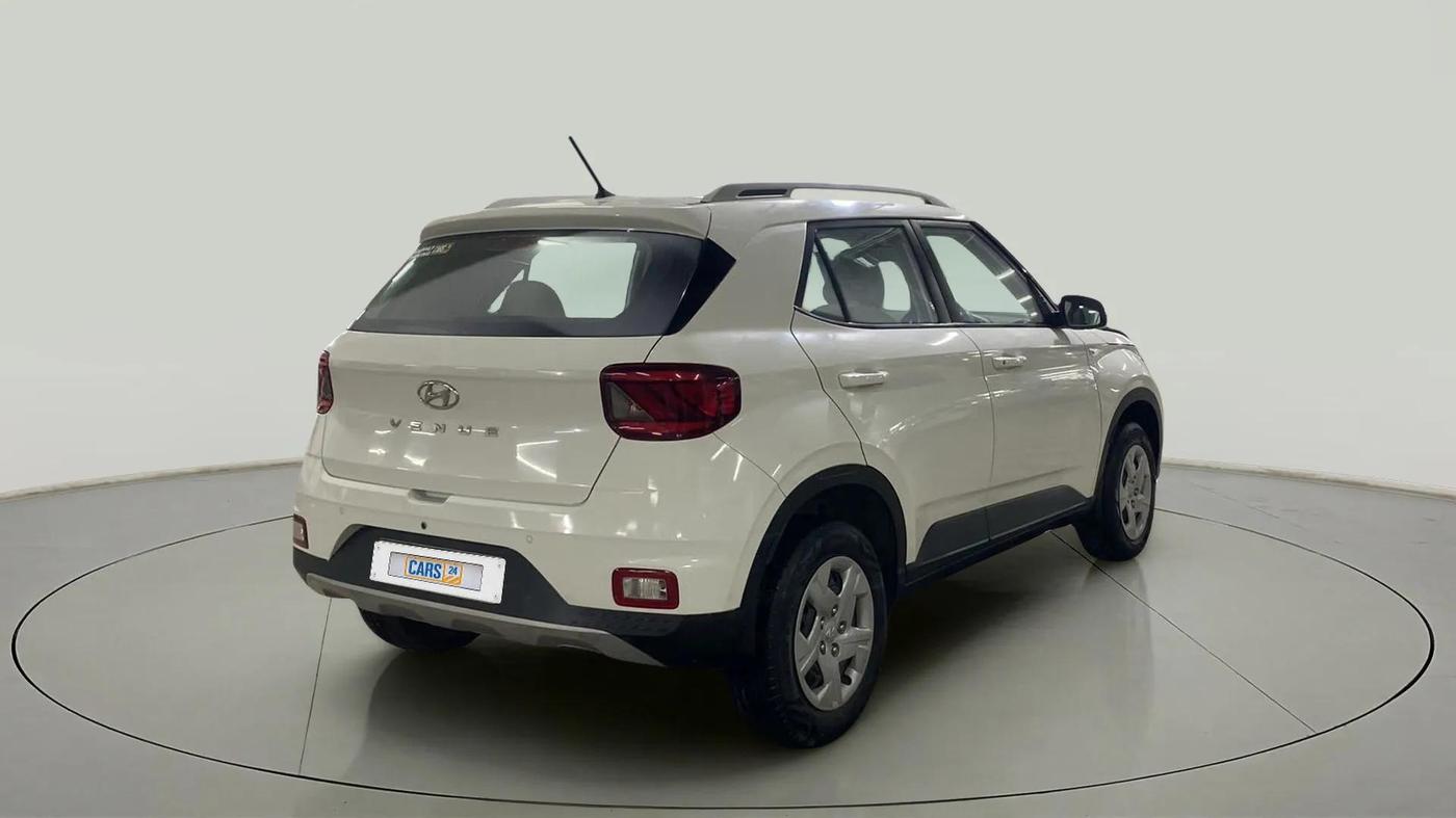 2019 Hyundai VENUE S 1.2, Petrol, Manual, 37,432 km, Right Back Diagonal