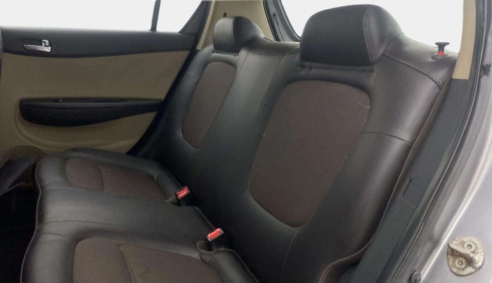 2013 Hyundai i20 MAGNA 1.2, Petrol, Manual, 47,501 km, Right Side Rear Door Cabin