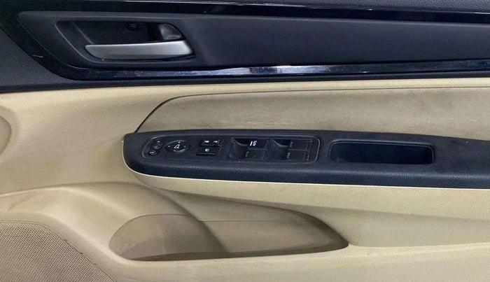 2019 Honda Amaze 1.2L I-VTEC VX, Petrol, Manual, 51,551 km, Driver Side Door Panels Control