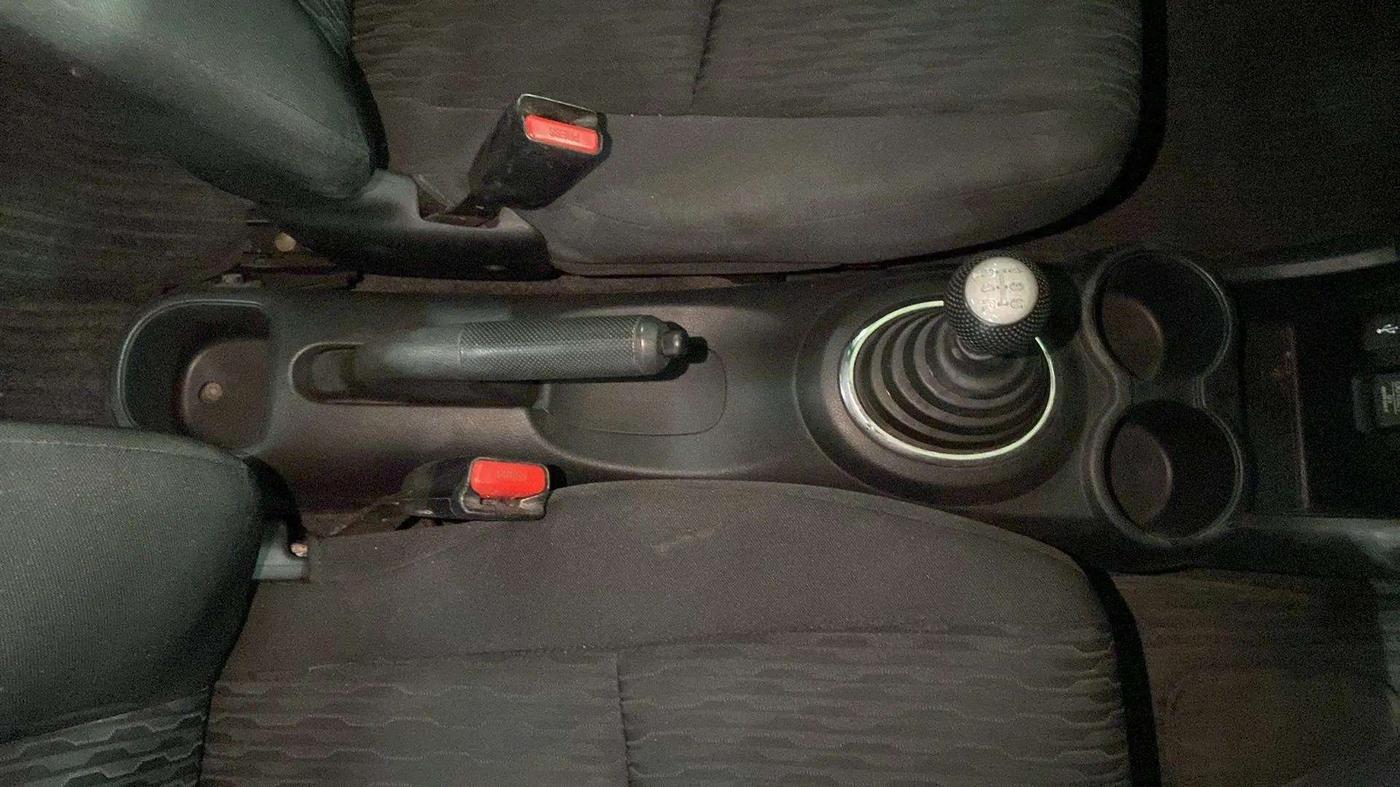 2017 Honda Brio VX MT, Petrol, Manual, 68,017 km, Gear Lever