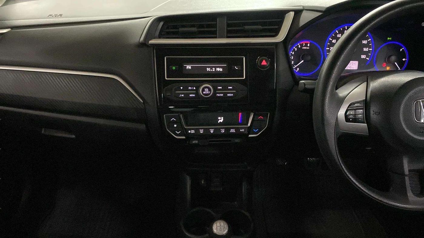 2017 Honda Brio VX MT, Petrol, Manual, 68,017 km, Air Conditioner