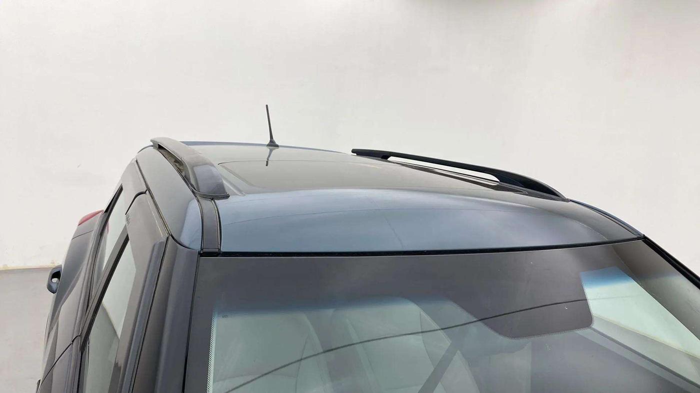 2022 Mahindra XUV300 W8 (O) 1.2 PETROL, Petrol, Manual, 29,320 km, Roof