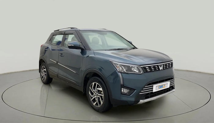 2022 Mahindra XUV300 W8 (O) 1.2 PETROL, Petrol, Manual, 29,320 km, SRP