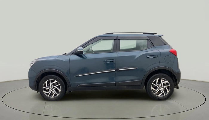 2022 Mahindra XUV300 W8 (O) 1.2 PETROL, Petrol, Manual, 29,320 km, Left Side