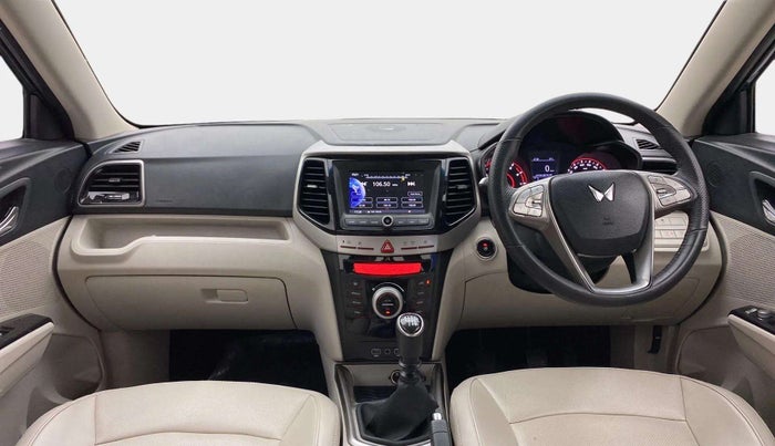 2022 Mahindra XUV300 W8 (O) 1.2 PETROL, Petrol, Manual, 29,320 km, Dashboard