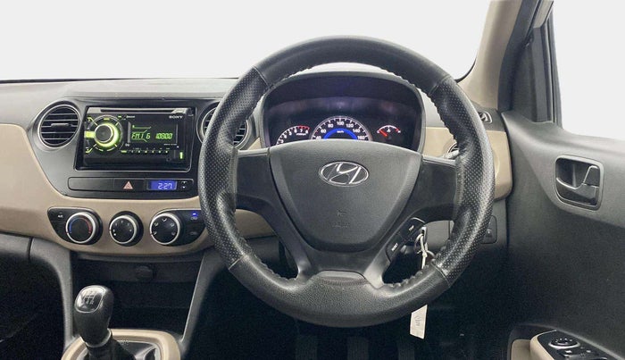 2016 Hyundai Grand i10 MAGNA 1.2 KAPPA VTVT, Petrol, Manual, 30,850 km, Steering Wheel Close Up