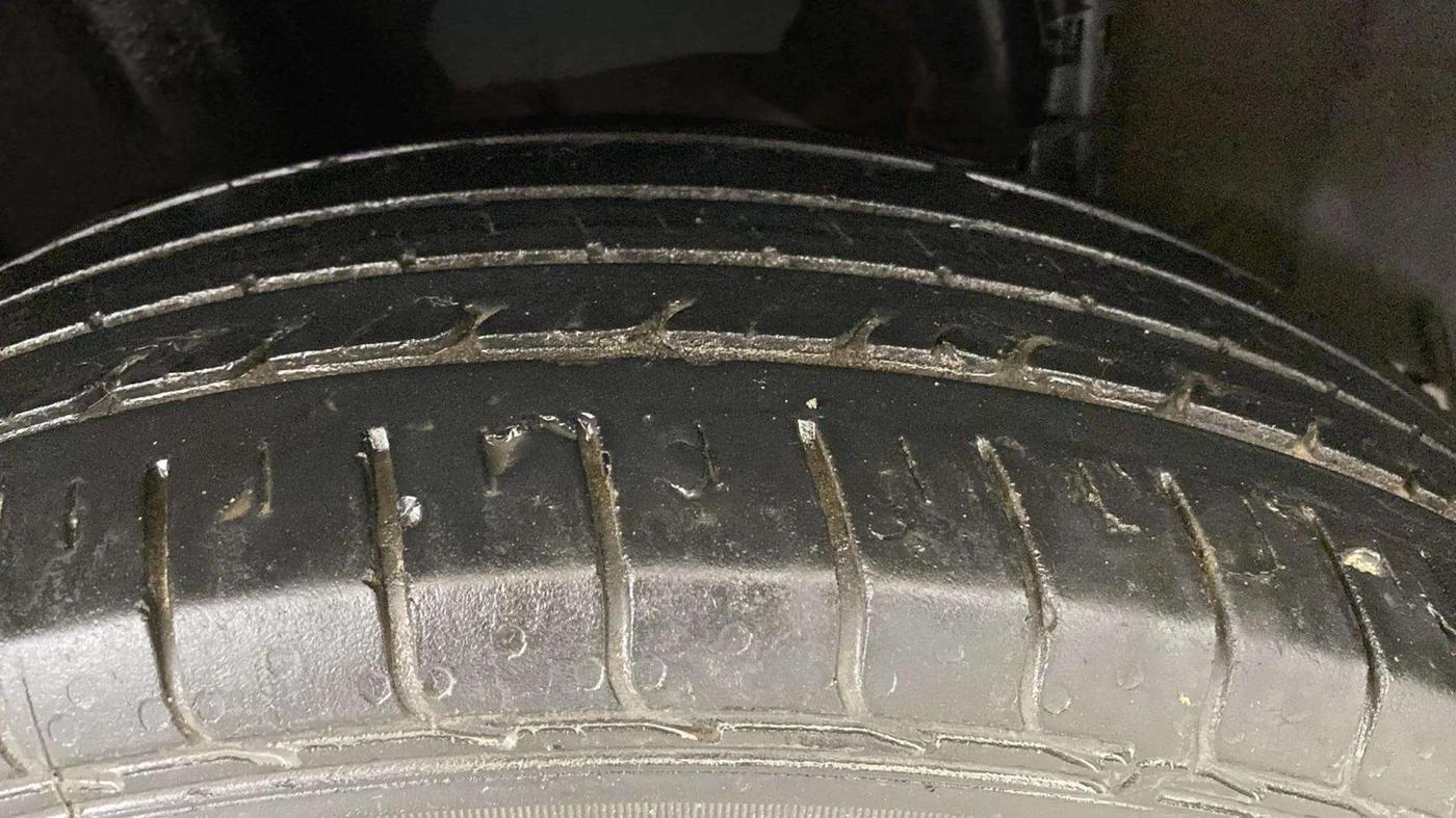 2022 Nissan MAGNITE XE, Petrol, Manual, 8,662 km, Right Rear Tyre Tread