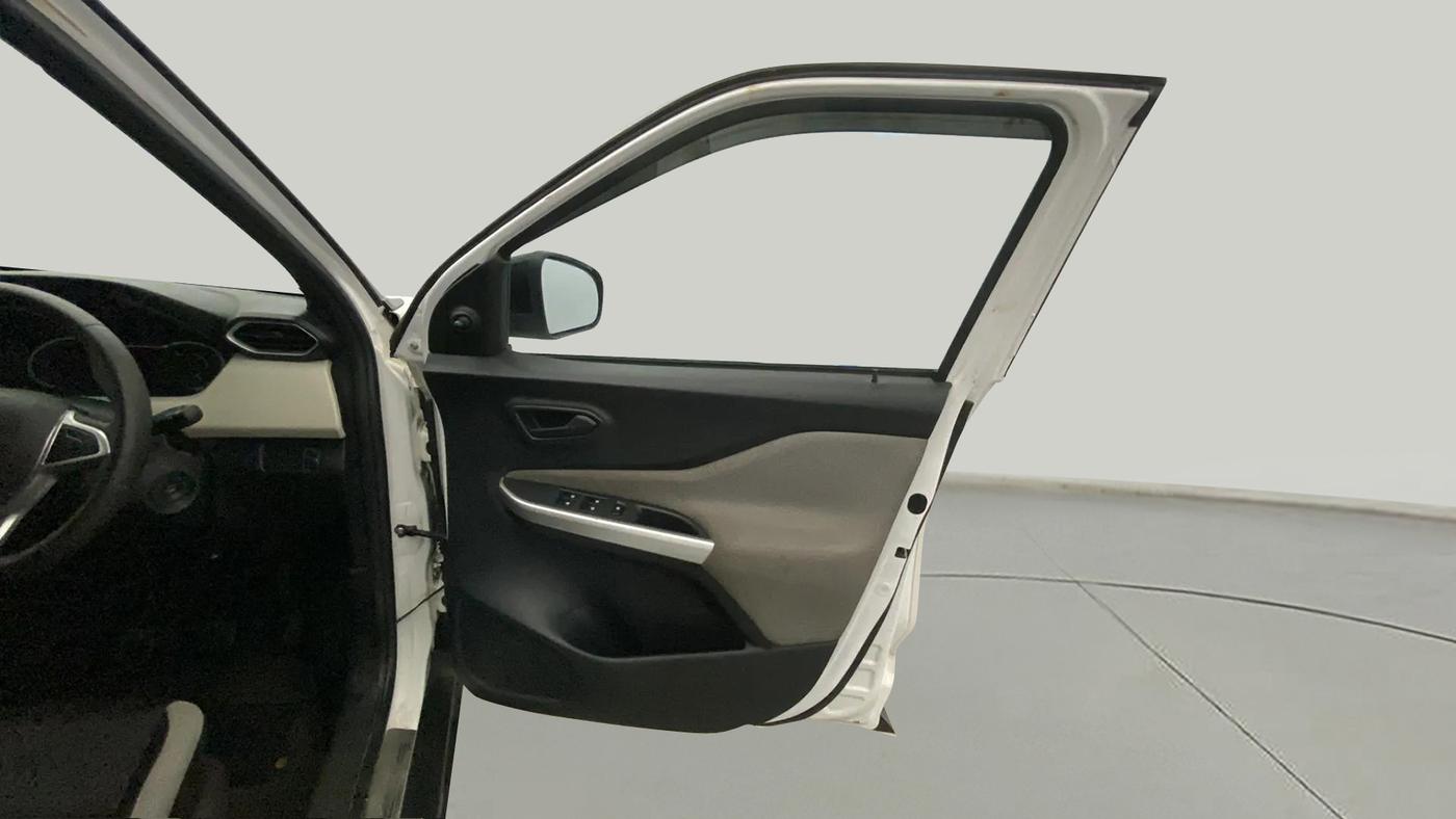 2022 Nissan MAGNITE XE, Petrol, Manual, 8,662 km, RHS Front Door