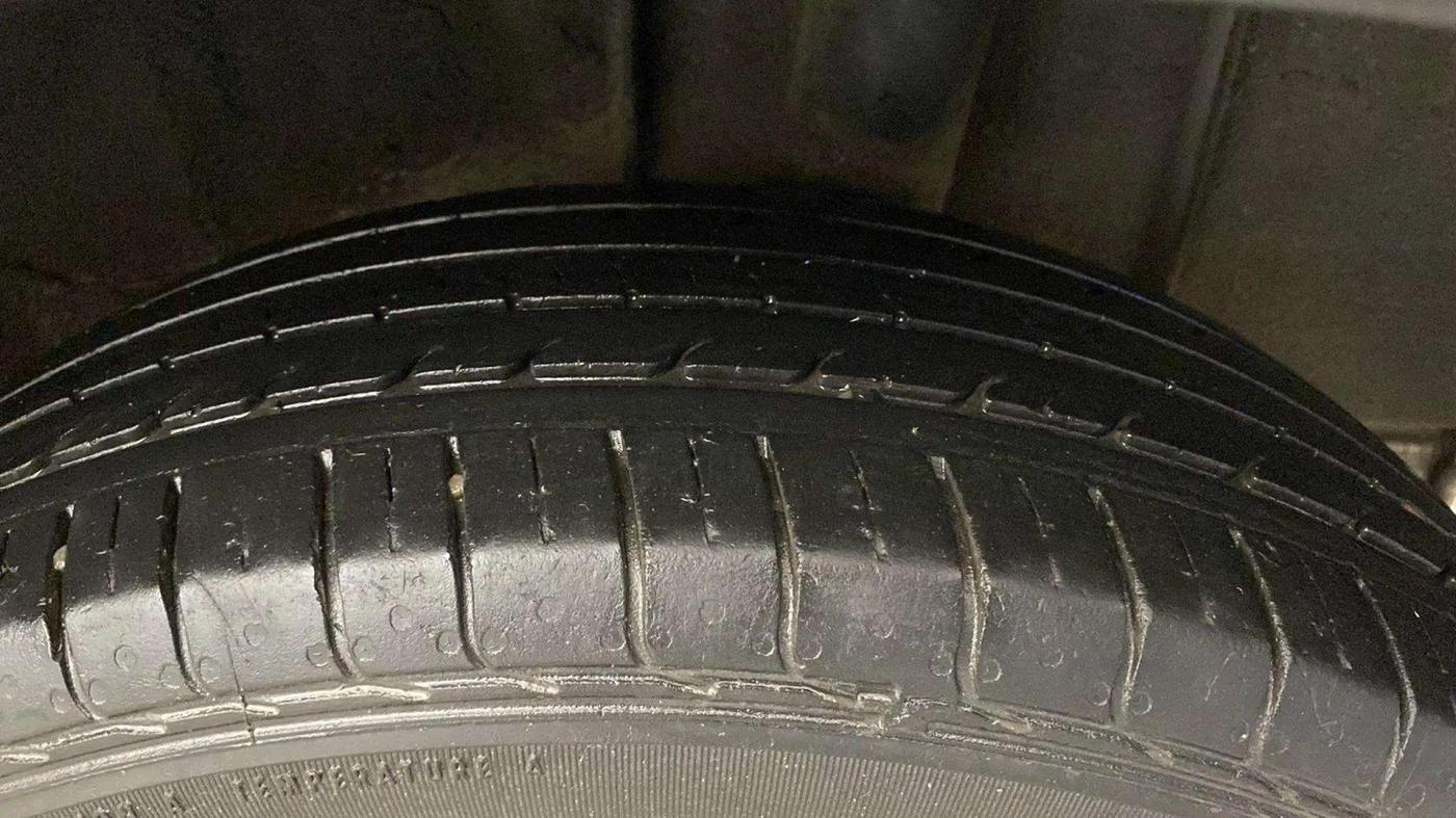 2022 Nissan MAGNITE XE, Petrol, Manual, 8,662 km, Left Rear Tyre Tread