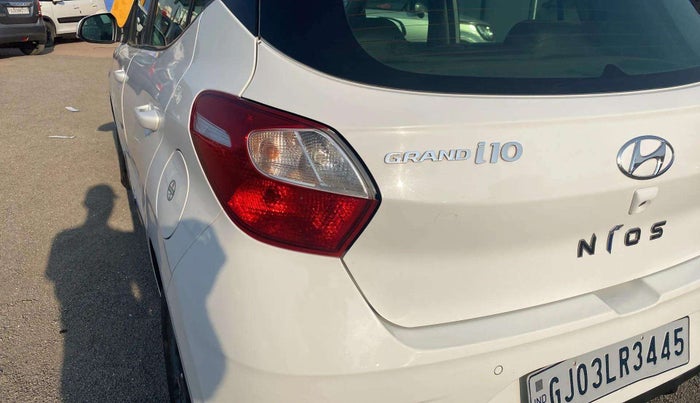 2021 Hyundai GRAND I10 NIOS SPORTZ 1.2 KAPPA VTVT, Petrol, Manual, 53,981 km, Left tail light - Minor damage