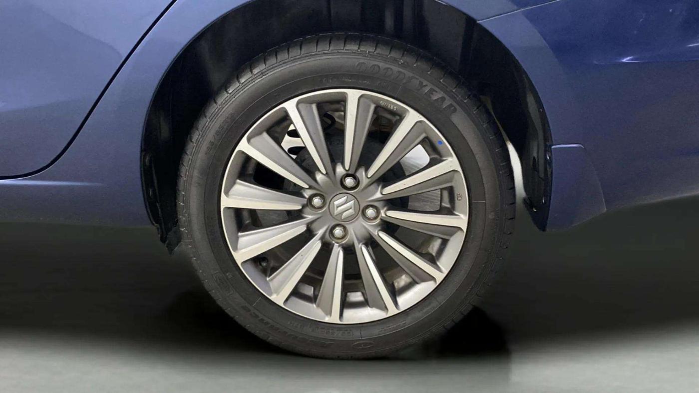 2019 Maruti Ciaz ALPHA  AT 1.5 SHVS PETROL, Petrol, Automatic, 21,578 km, Right Rear Wheel