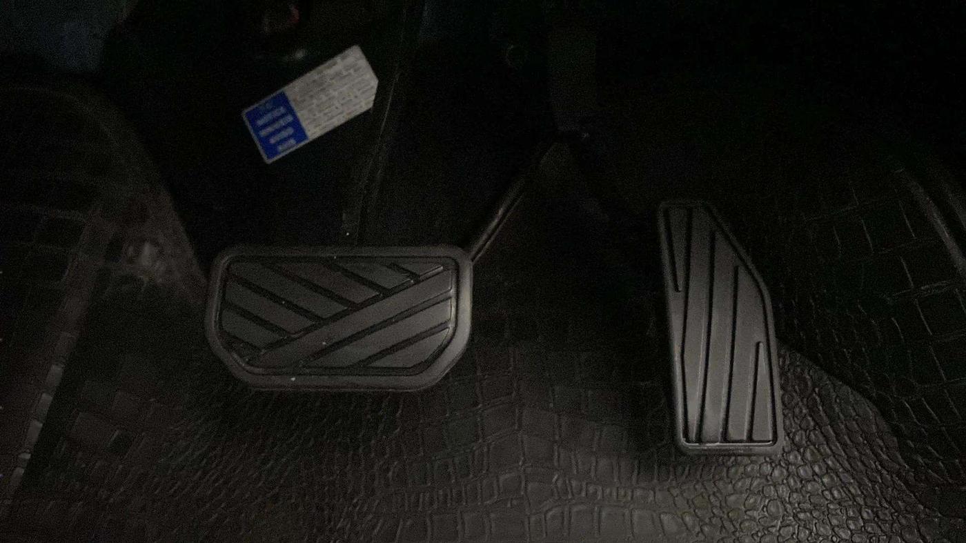 2018 Maruti Baleno DELTA CVT PETROL 1.2, Petrol, Automatic, 15,614 km, Pedals