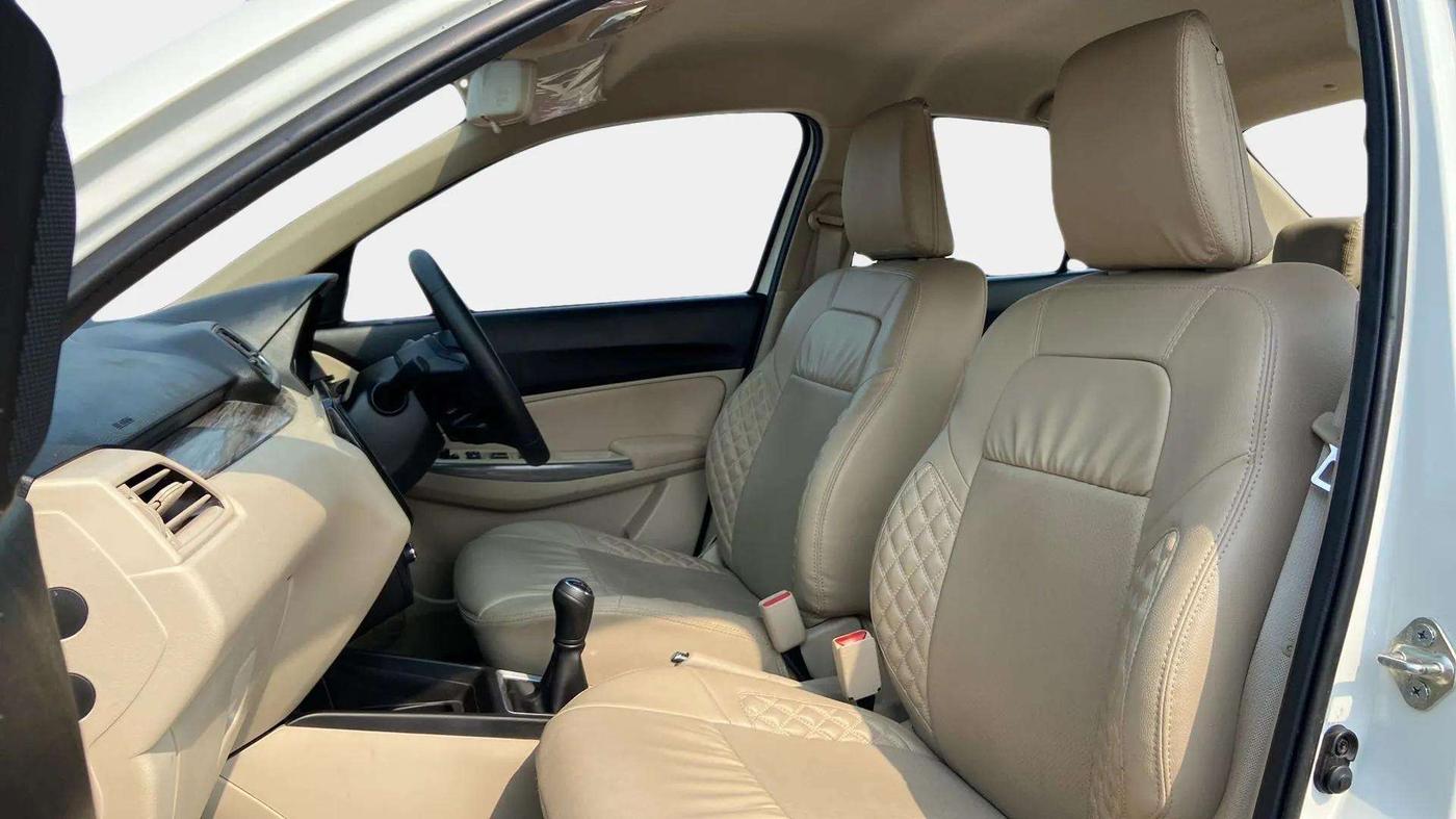 2023 Maruti Dzire ZXI, Petrol, Manual, 16,550 km, Right Side Front Door Cabin