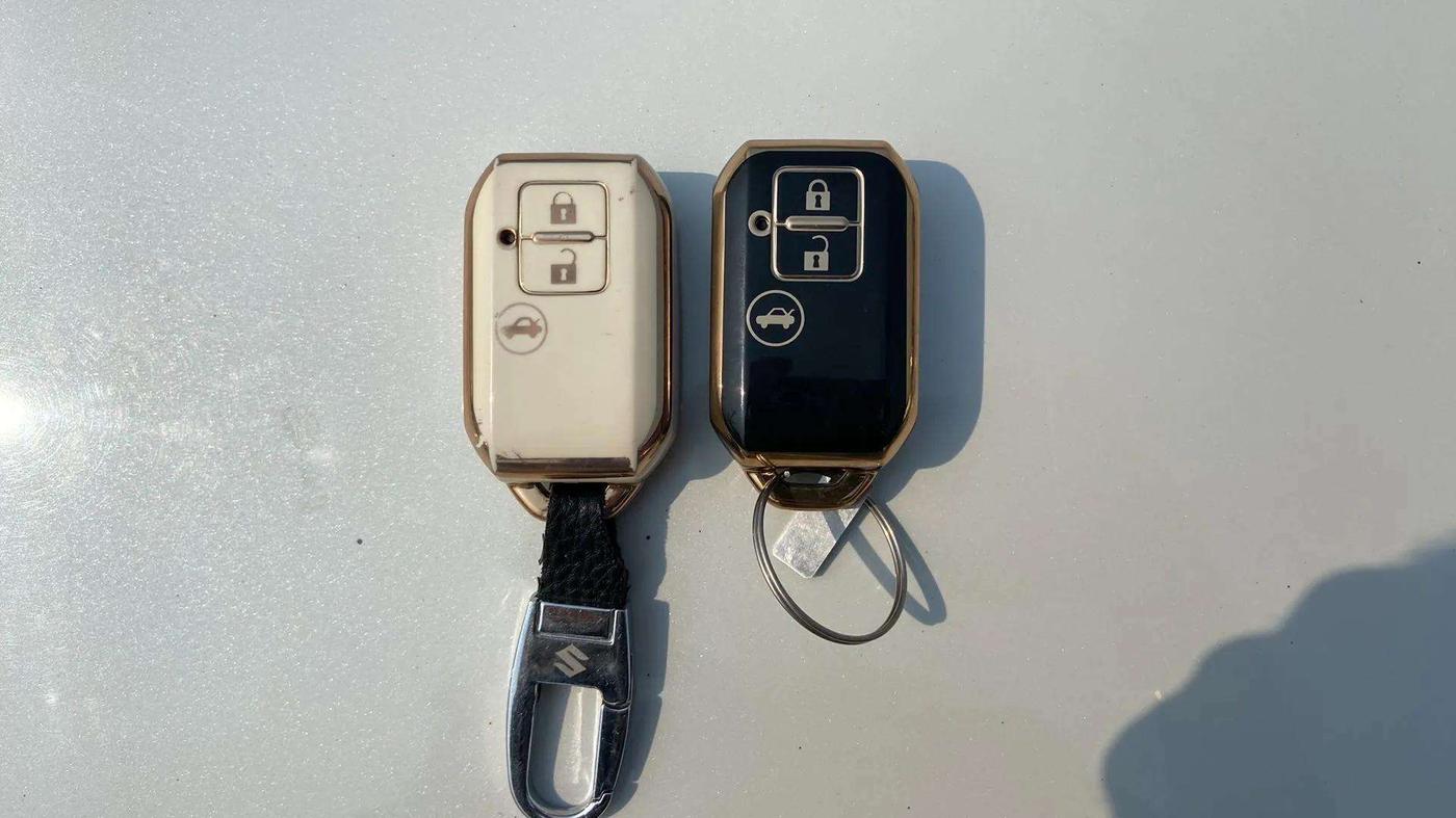 2023 Maruti Dzire ZXI, Petrol, Manual, 16,550 km, Key Close Up