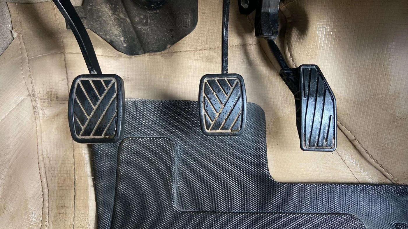 2023 Maruti Dzire ZXI, Petrol, Manual, 16,550 km, Pedals