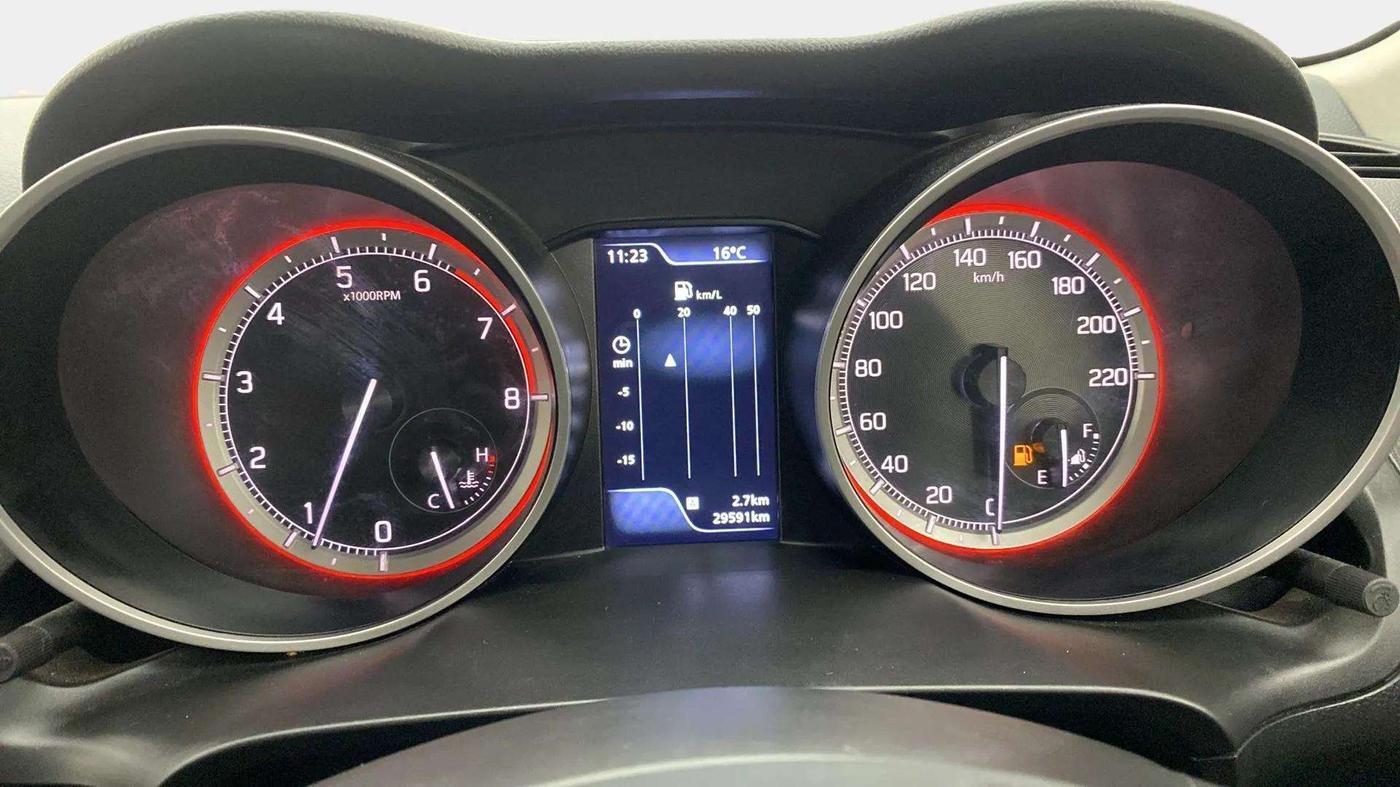 2022 Maruti Swift ZXI PLUS DUAL TONE, Petrol, Manual, 29,711 km, Odometer Image