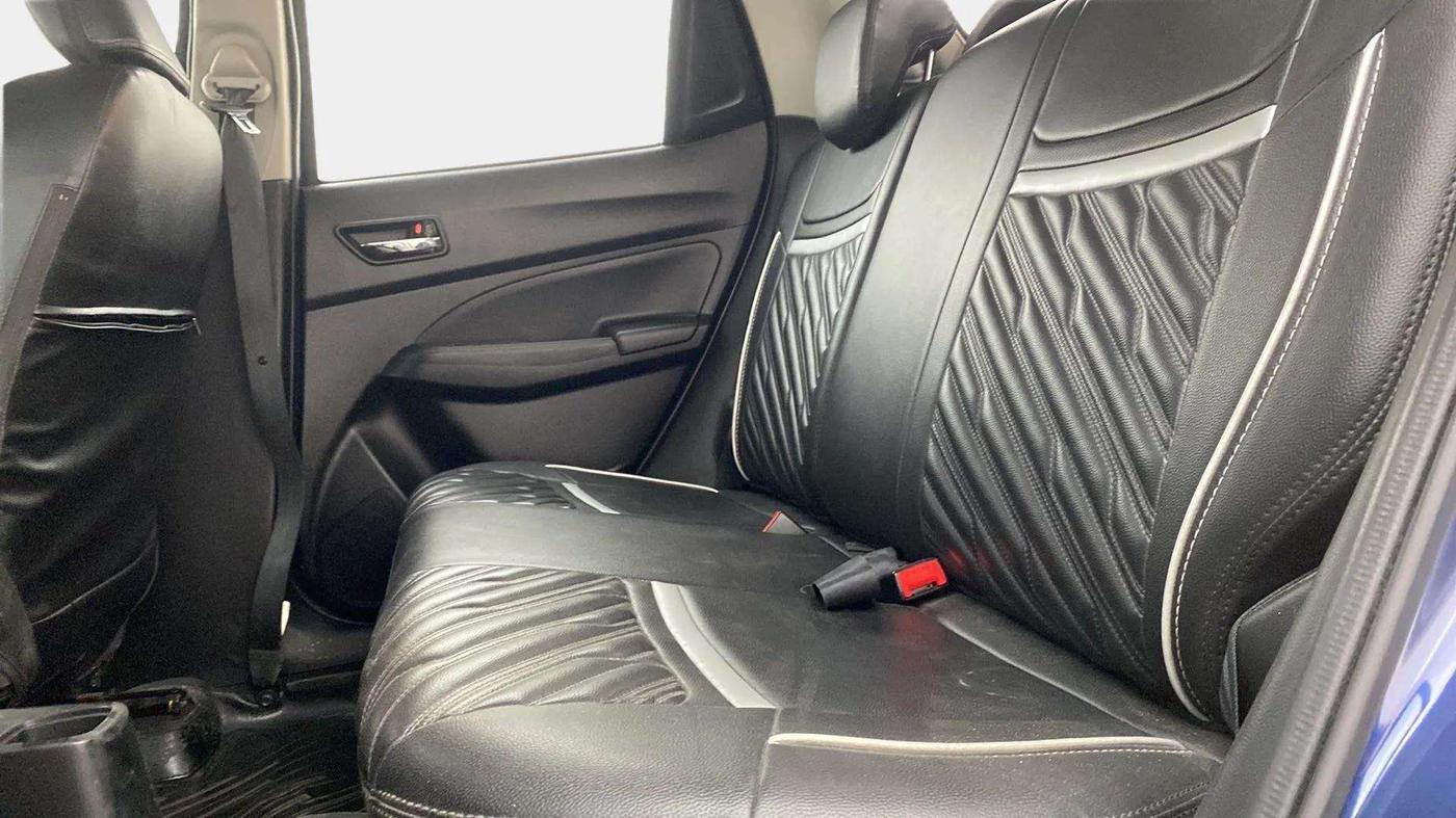 2022 Maruti Swift ZXI PLUS DUAL TONE, Petrol, Manual, 29,711 km, Right Side Rear Door Cabin