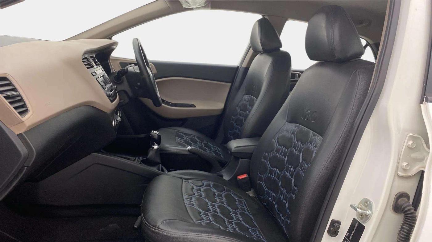 2016 Hyundai Elite i20 ASTA 1.2, Petrol, Manual, 15,255 km, Right Side Front Door Cabin