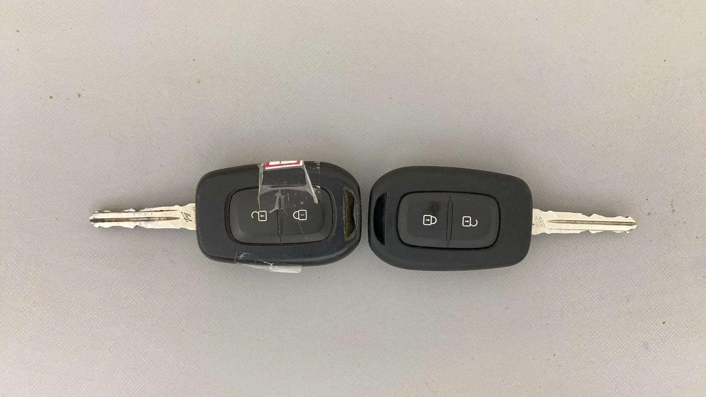 2020 Nissan MAGNITE XL, Petrol, Manual, 75,302 km, Key Close Up