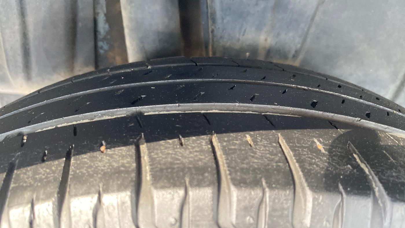 2019 Maruti XL6 ALPHA AT, Petrol, Automatic, 1,24,575 km, Right Rear Tyre Tread