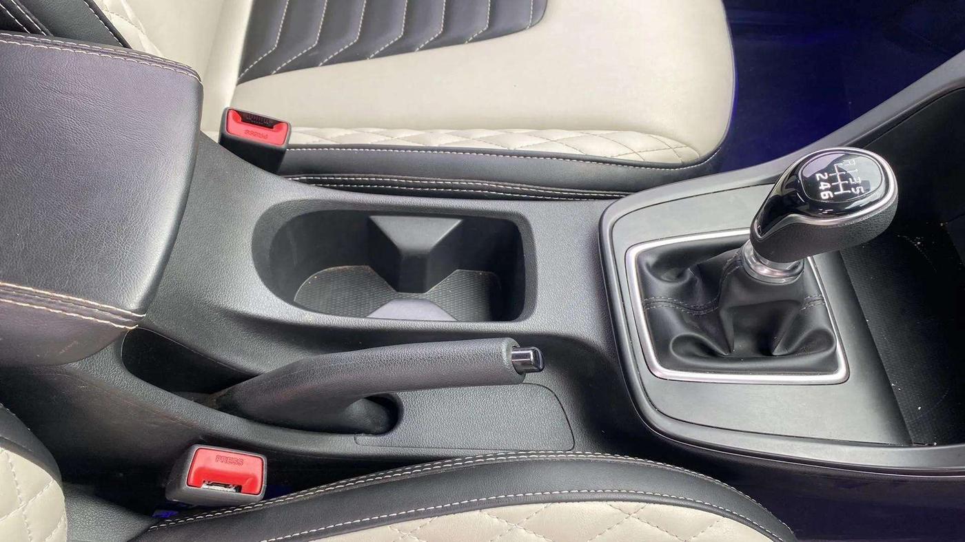 2022 Hyundai Creta S IMT 1.5 PETROL, Petrol, Manual, 10,408 km, Gear Lever