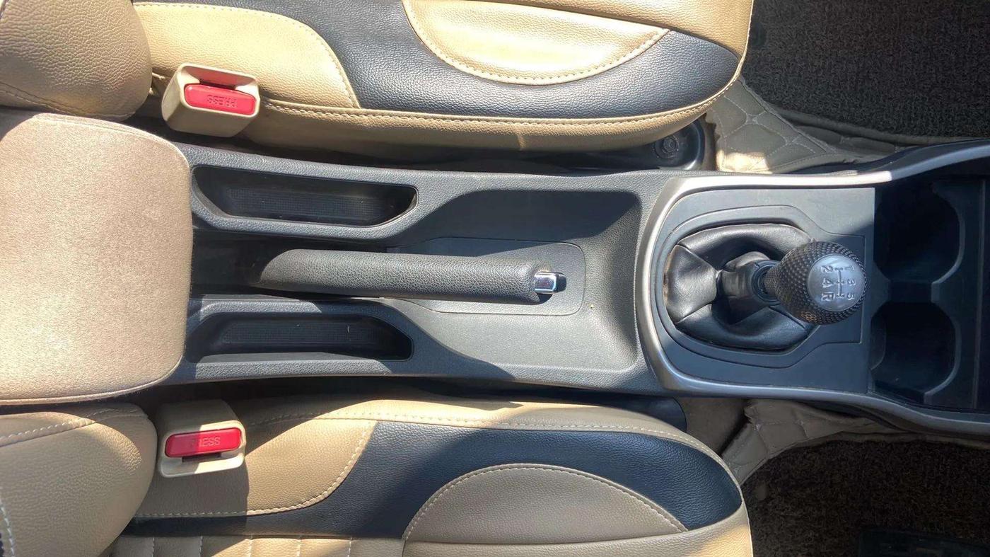 2017 Honda City 1.5L I-VTEC V MT, Petrol, Manual, 21,859 km, Gear Lever