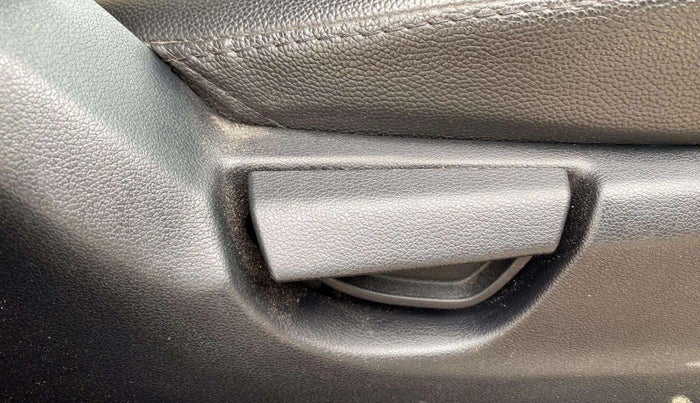 2018 Hyundai NEW SANTRO MAGNA AMT, Petrol, Automatic, 33,650 km, Driver Side Adjustment Panel