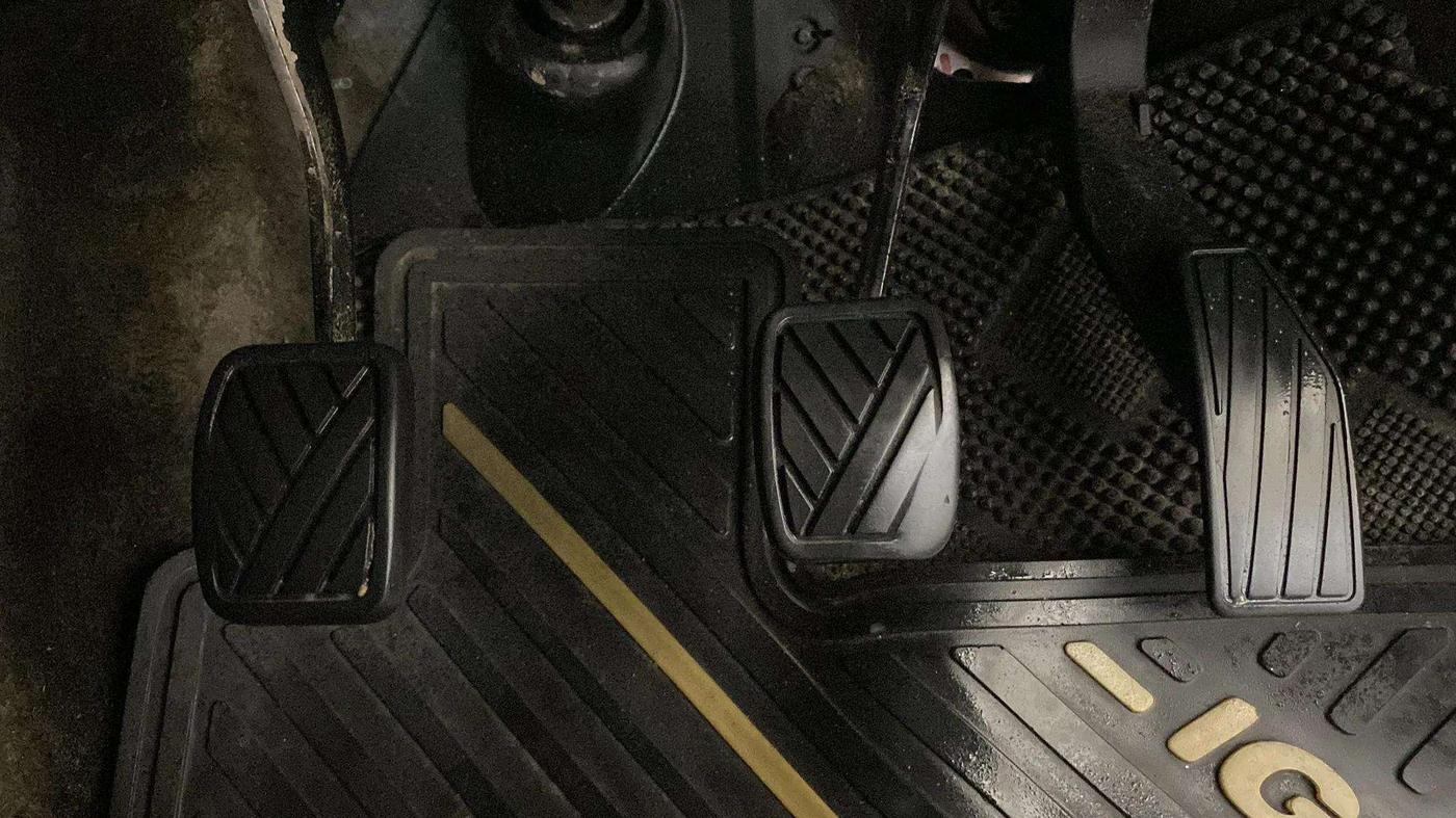 2018 Maruti IGNIS ZETA 1.2, Petrol, Manual, 82,295 km, Pedals