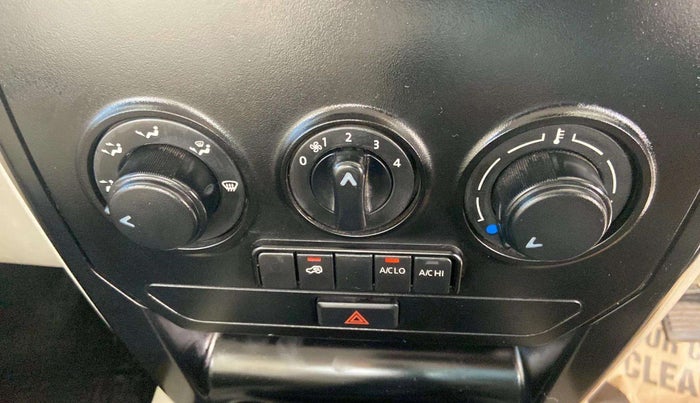 2022 Mahindra Scorpio S5, Diesel, Manual, 66,922 km, AC Unit - Directional switch has minor damage