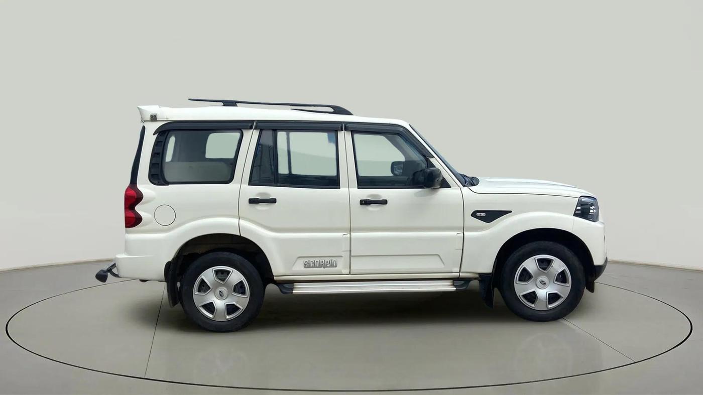 2022 Mahindra Scorpio S5, Diesel, Manual, 66,979 km, Right Side View