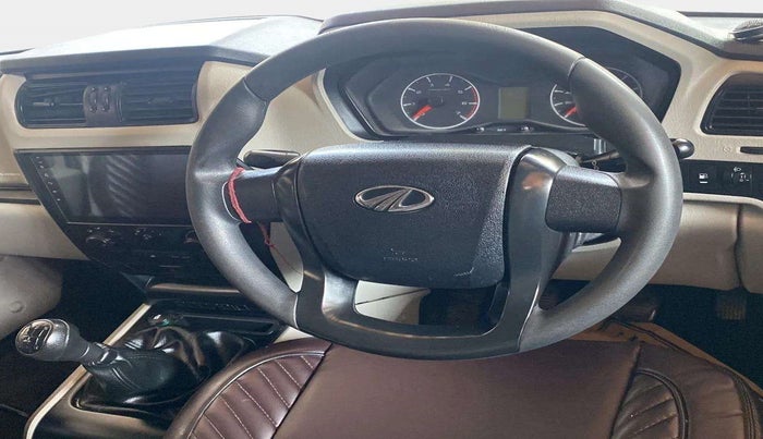 2020 Mahindra Scorpio S5, Diesel, Manual, 83,510 km, Steering Wheel Close Up