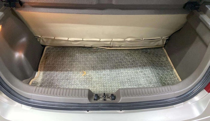2013 Hyundai i10 SPORTZ 1.2, Petrol, Manual, 41,925 km, Boot Inside