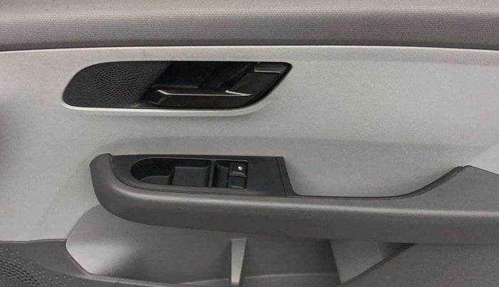 2020 Tata ALTROZ XE PETROL, Petrol, Manual, 7,371 km, Driver Side Door Panels Control