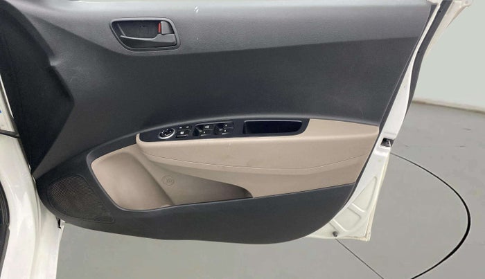 2013 Hyundai Grand i10 MAGNA 1.2 KAPPA VTVT, Petrol, Manual, 49,663 km, Driver Side Door Panels Control