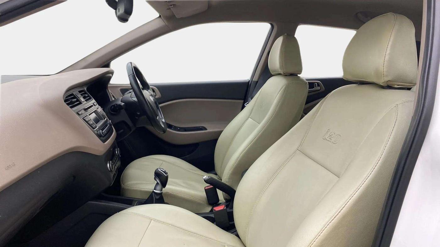 2014 Hyundai Elite i20 ASTA 1.4 CRDI, Diesel, Manual, 85,858 km, Right Side Front Door Cabin