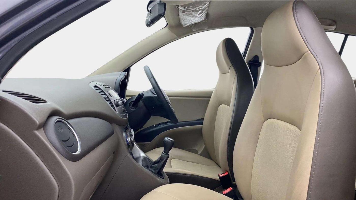 2014 Hyundai i10 SPORTZ 1.1, Petrol, Manual, 39,549 km, Right Side Front Door Cabin