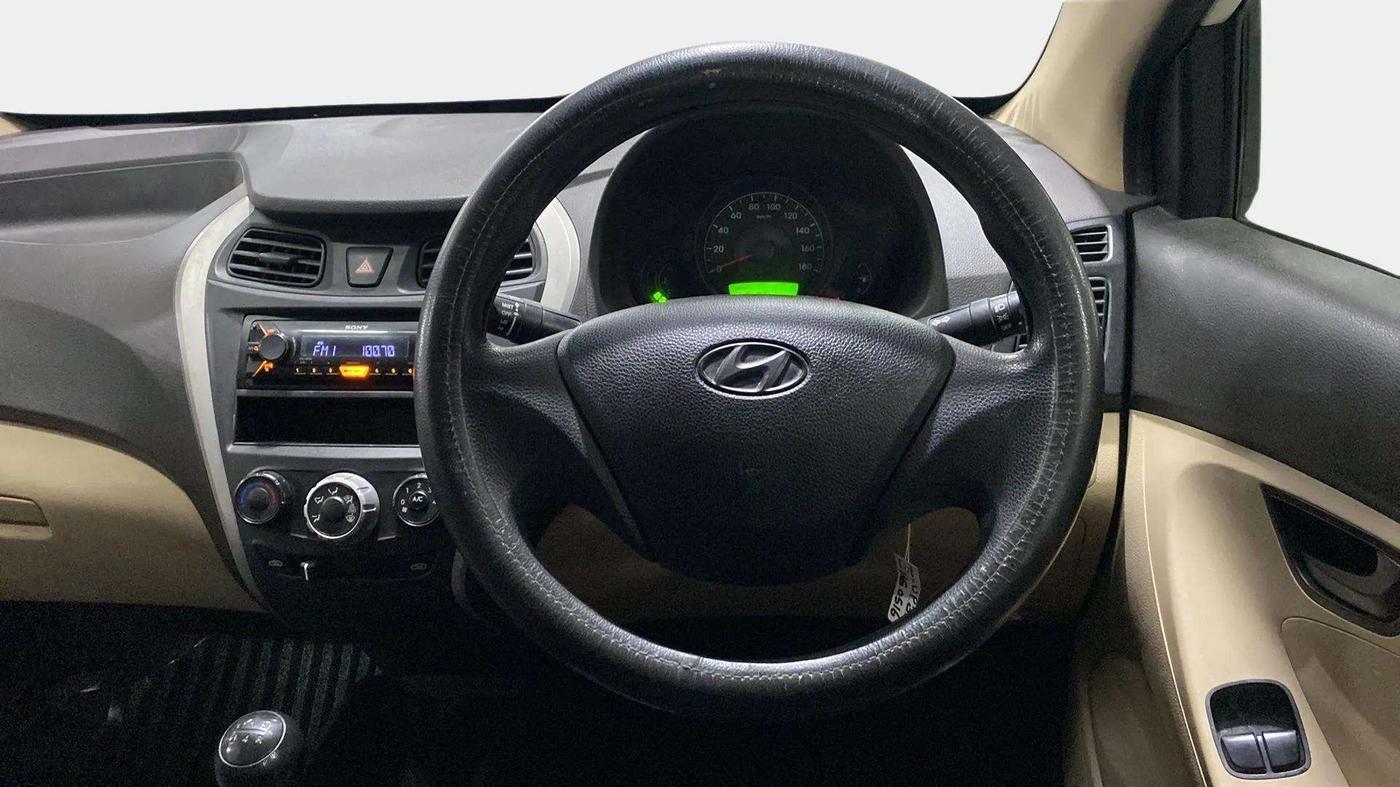 2016 Hyundai Eon ERA +, Petrol, Manual, 45,506 km, Steering Wheel Close Up