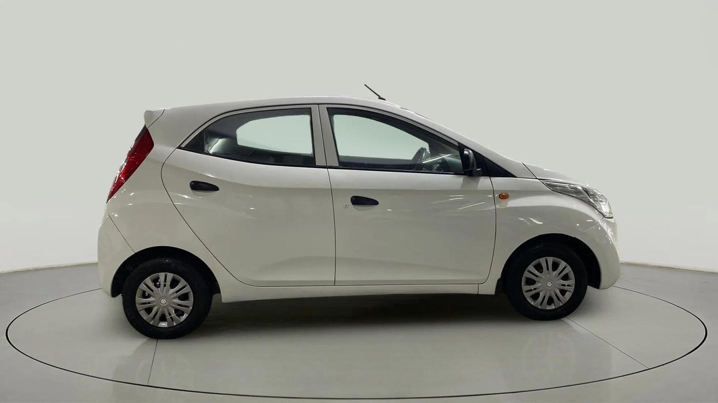 2016 Hyundai Eon ERA +, Petrol, Manual, 45,506 km, Right Side View