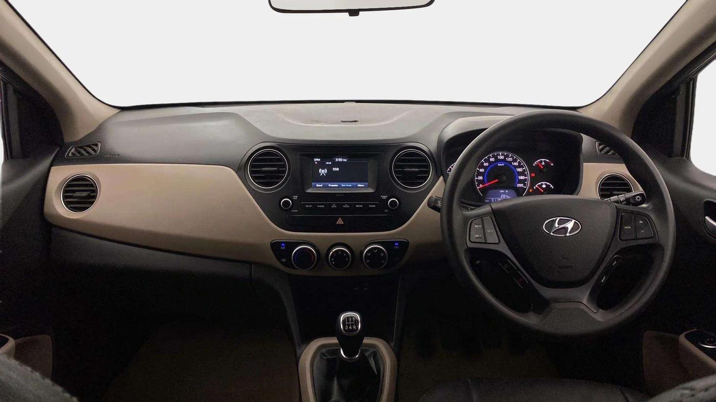 2017 Hyundai Grand i10 SPORTZ 1.2 KAPPA VTVT, Petrol, Manual, 31,431 km, Dashboard