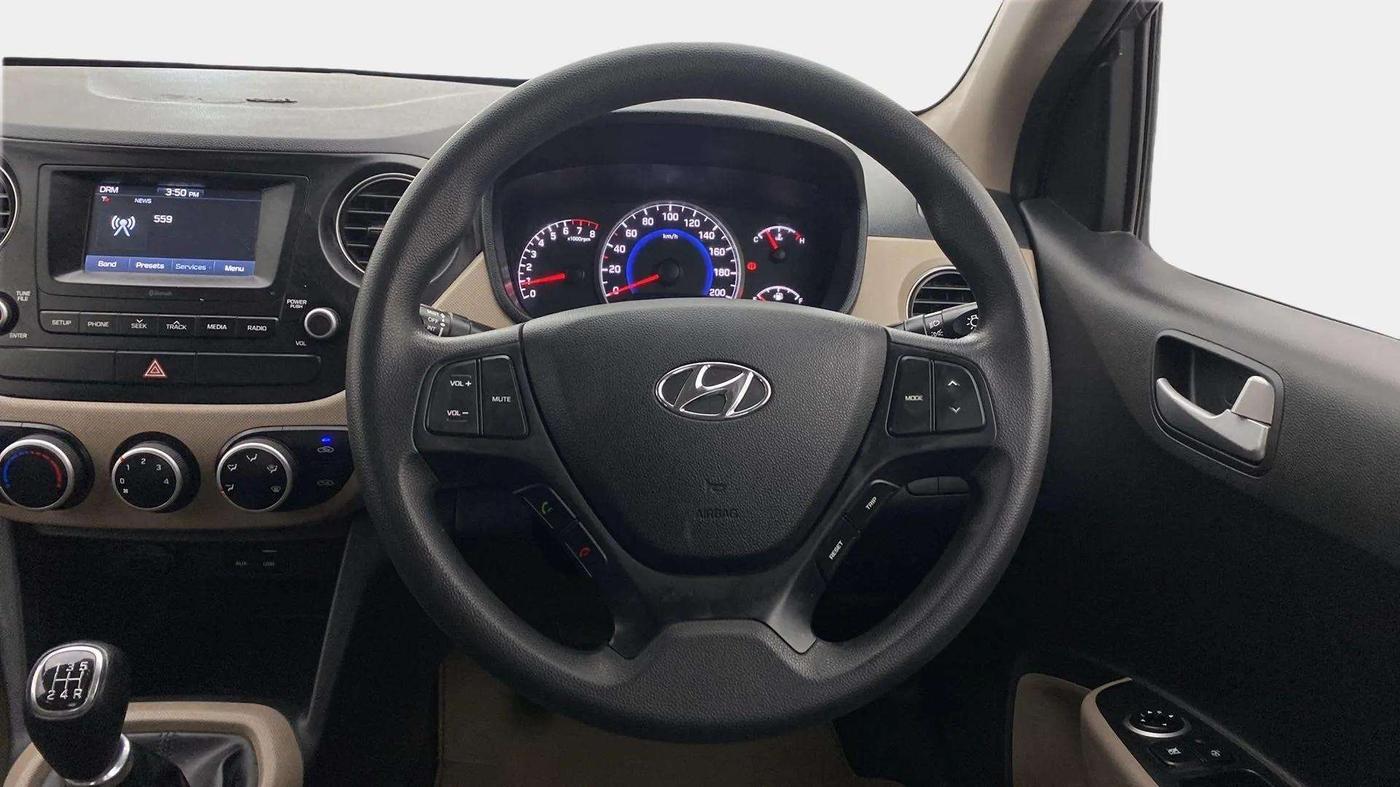2017 Hyundai Grand i10 SPORTZ 1.2 KAPPA VTVT, Petrol, Manual, 31,431 km, Steering Wheel Close Up