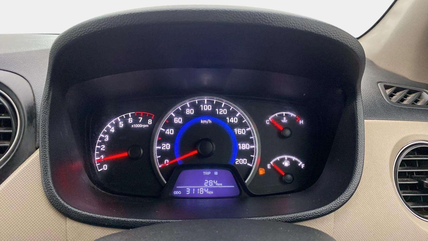 2017 Hyundai Grand i10 SPORTZ 1.2 KAPPA VTVT, Petrol, Manual, 31,431 km, Odometer Image