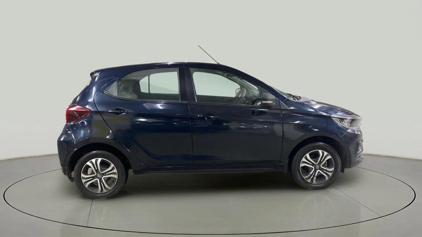 2022 Tata Tiago XTA PETROL, Petrol, Automatic, 41,015 km, Right Side View