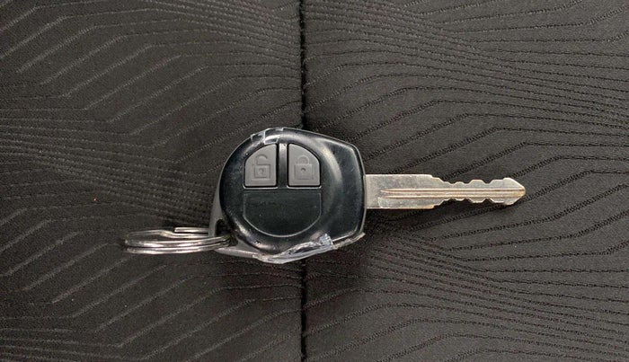 2014 Maruti Swift VXI, Petrol, Manual, 44,528 km, Key Close Up